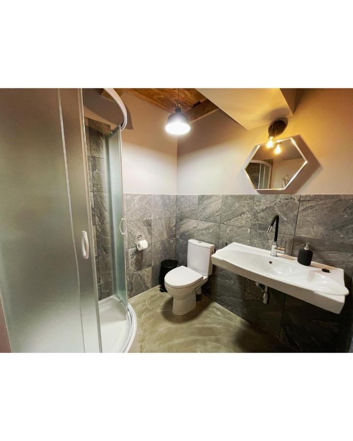 Brivdienu Maja Ezerkalni Myza Dzirtsiyems Extérieur photo